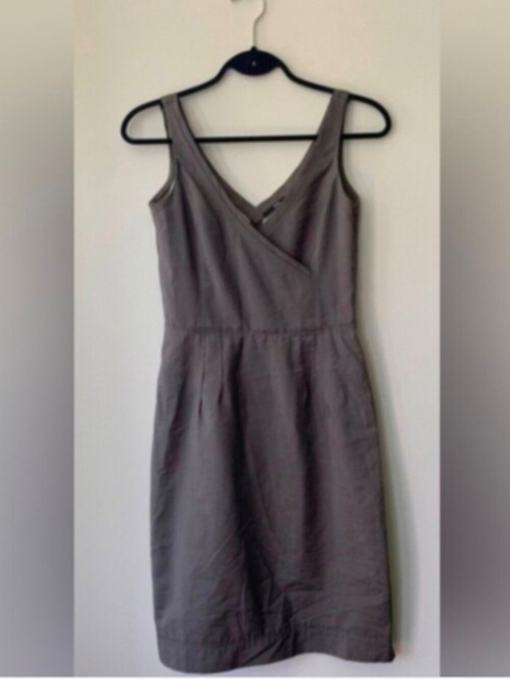 Hugo Boss Elegant Gray Sleeveless Dress